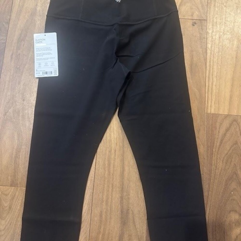 Athleta Elation Capri- Small